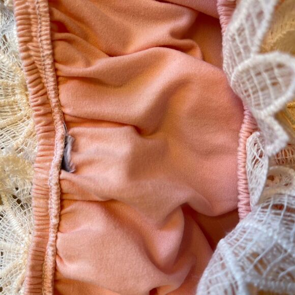 Pink & Ivory 3D Layered Crochet Flower Detail Fairycore Coquette Top Size S/M - Picture 8 of 8